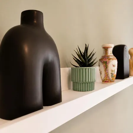 Aurion Modern Near Castle - Parking - Up To 6 Guests