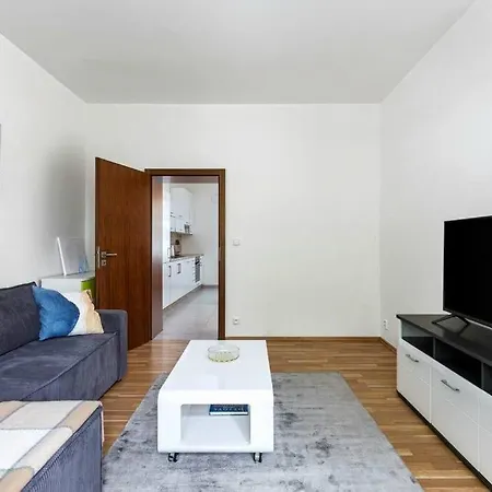 Modern 6min From The Castle Prague