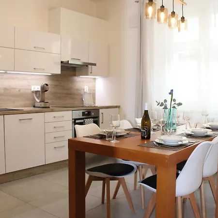 Sage & Stone Family Apartment For 6 - Prague Castle - Parking By Ap * Praga