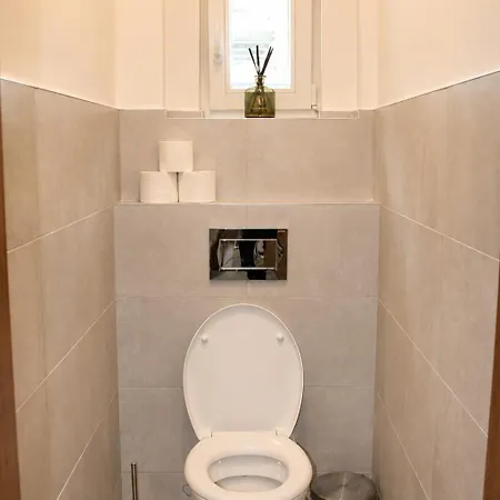 Sage & Stone Suite For 6 - Prague Castle - Parking By Ap Apartmán *