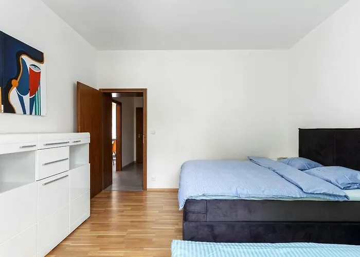Aurion Modern Near Castle - Parking - Up To 5 Guests *